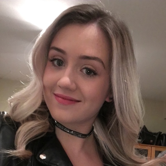 Meet your Posher, Kayla - Picture 1 of 1